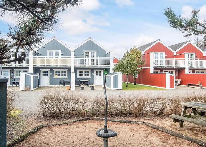 4 Person In Blavand-by Traum Feriehus *